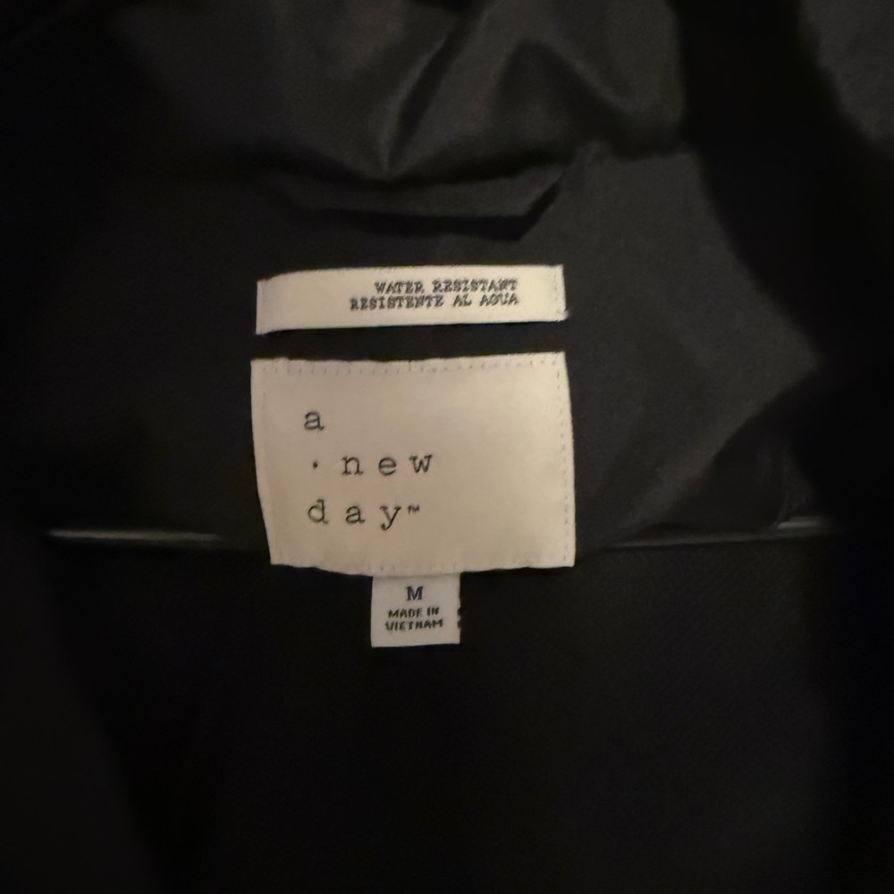 Women’s Jacket - Picture 2 of 2
